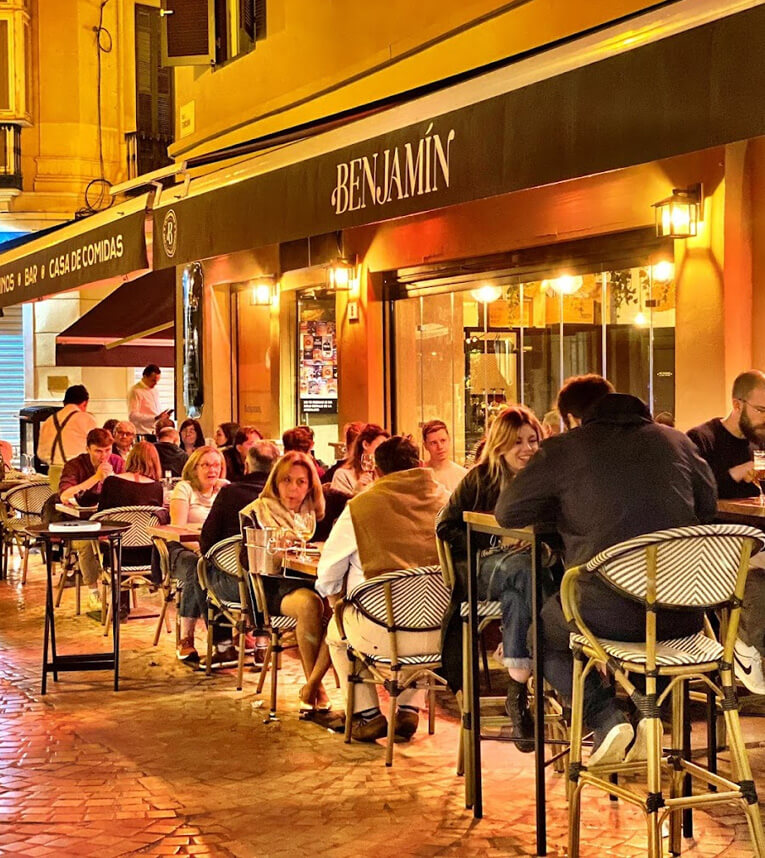 benjamin-exterior-gente-3
