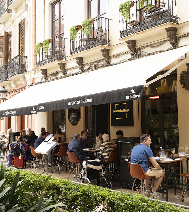 ristobottega-exterior-gente